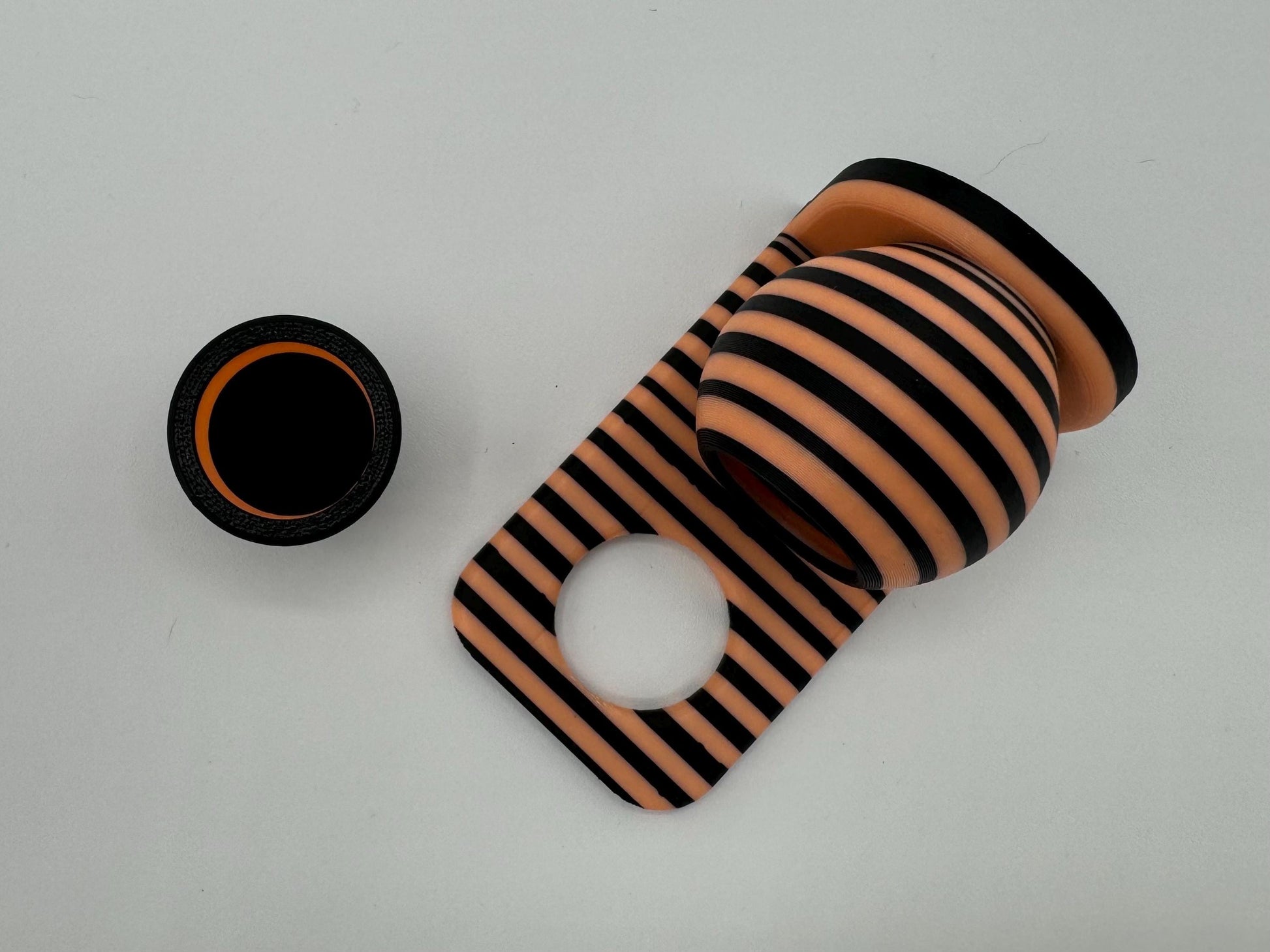 Spood Bed-and-Breakfast Combo Hide/ Ledge/ Bowl for jumping spider enclosures