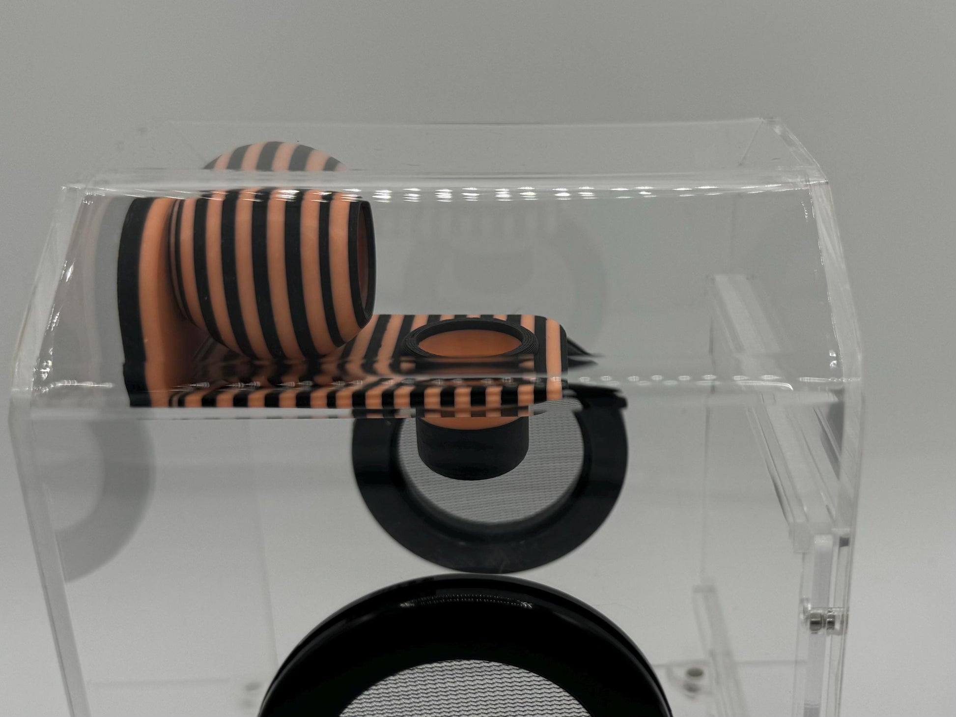 Spood Bed-and-Breakfast Combo Hide/ Ledge/ Bowl for jumping spider enclosures