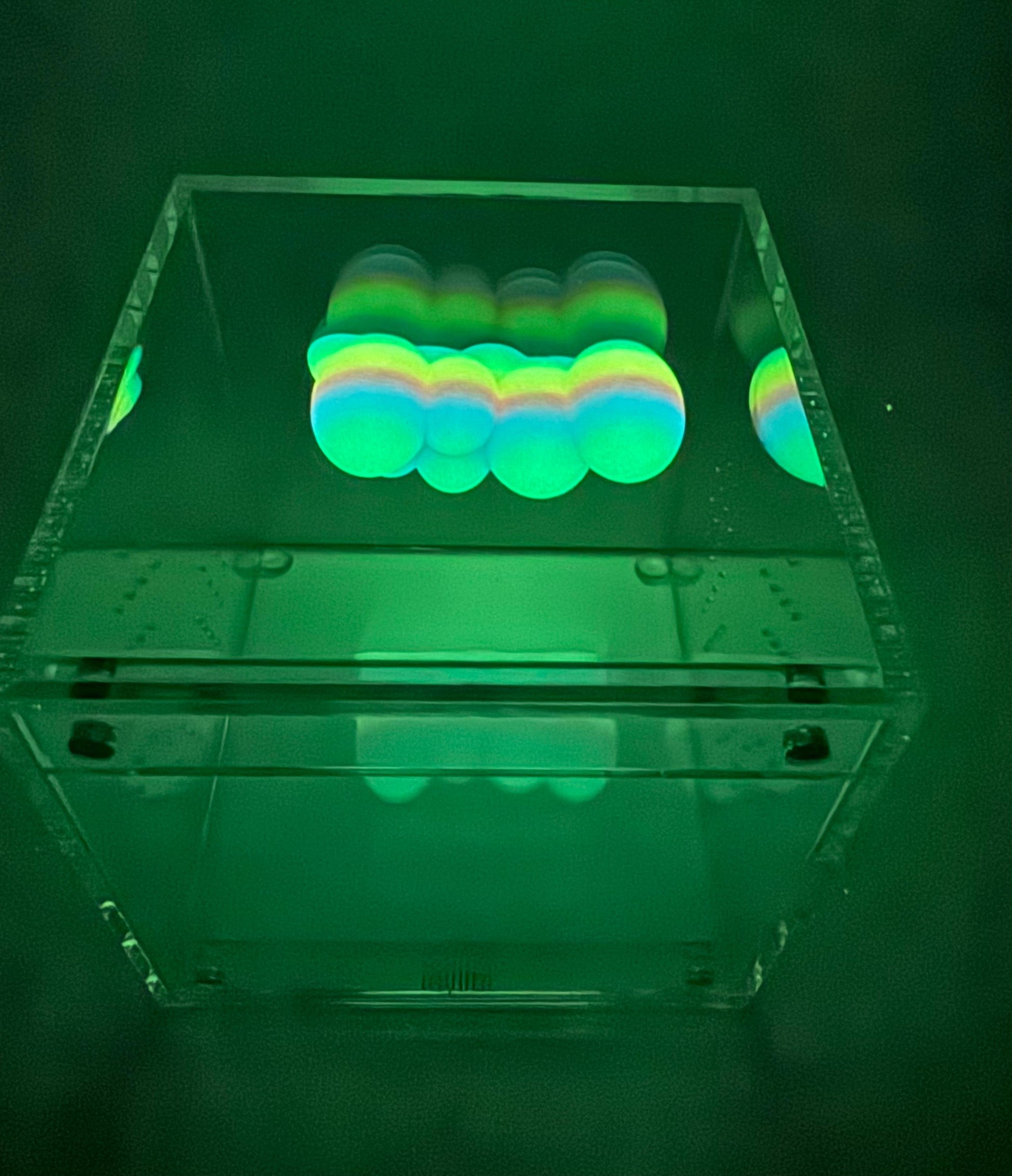 Magnetic cloud ledge *built in magnet*