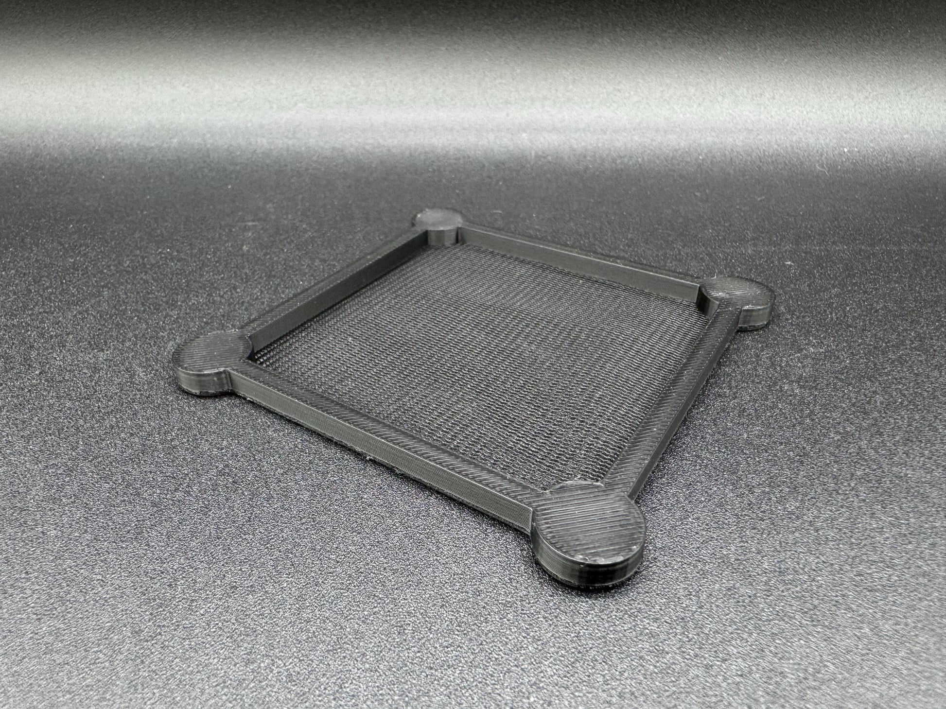 Magnetic invertebrate screen *Built In Magnet*