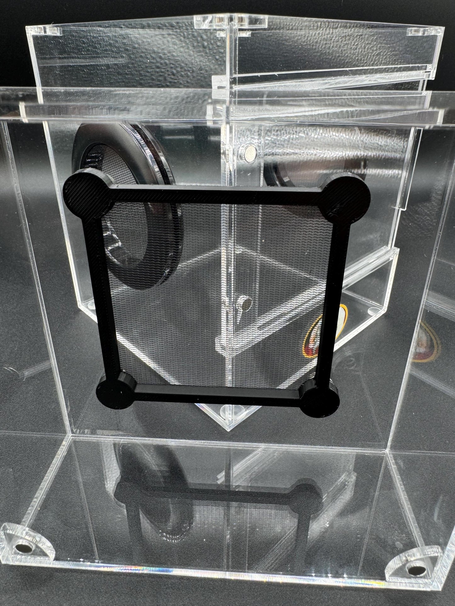 Magnetic invertebrate screen *Built In Magnet*