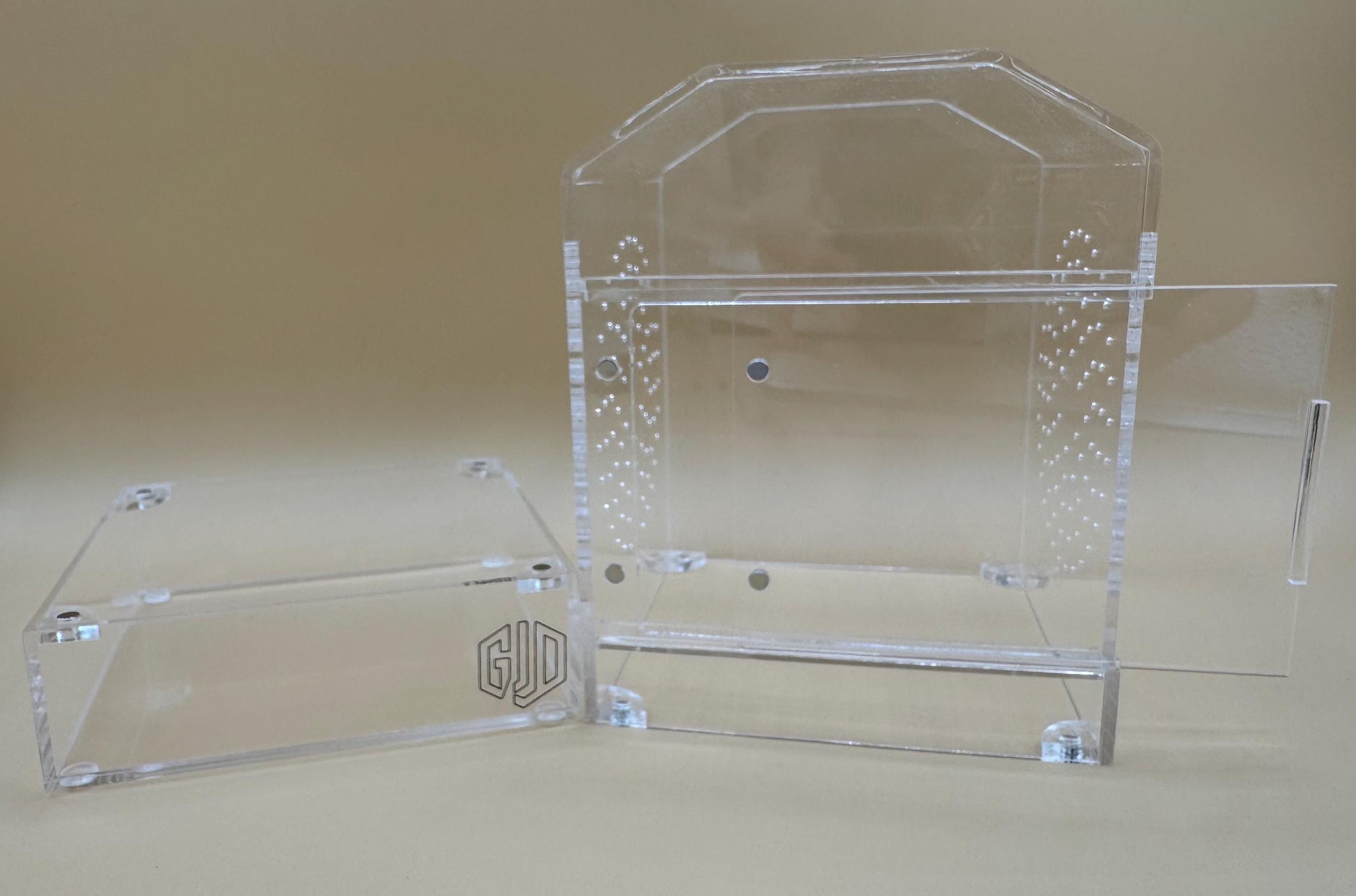 5x5x8” “Big Spood Barn” jumping spider enclosure