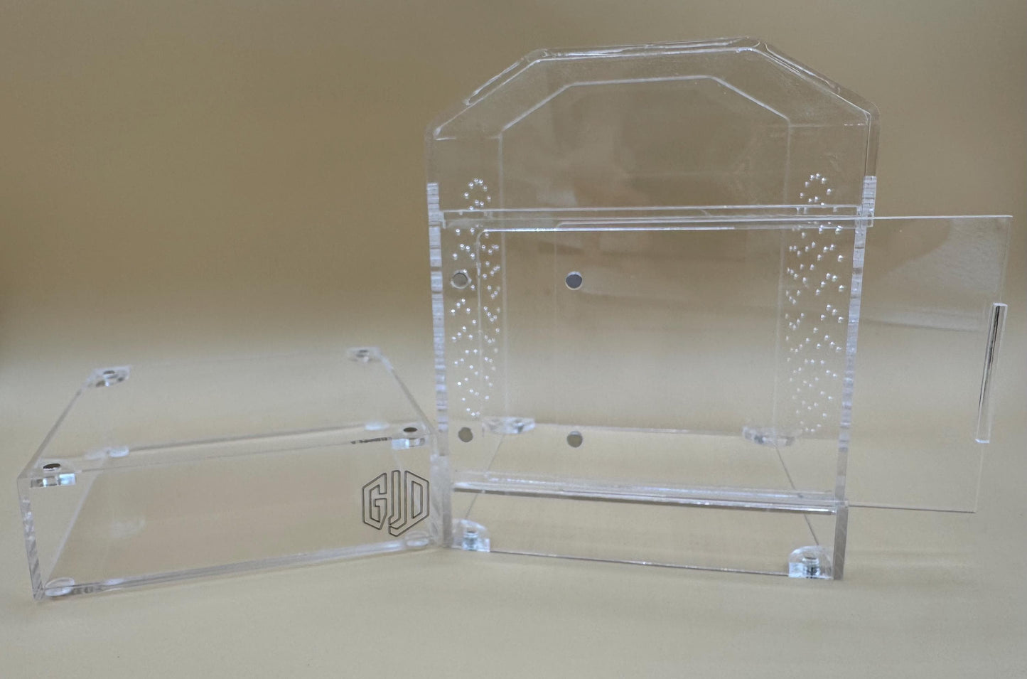 5x5x8” “Big Spood Barn” jumping spider enclosure