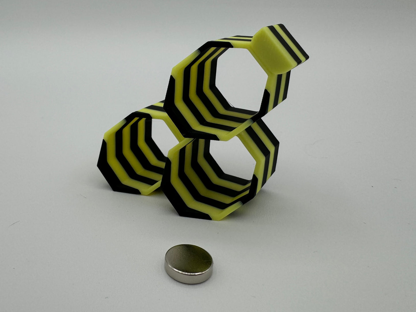 “Triple-Hex Magnetic Jumping Spider Hide