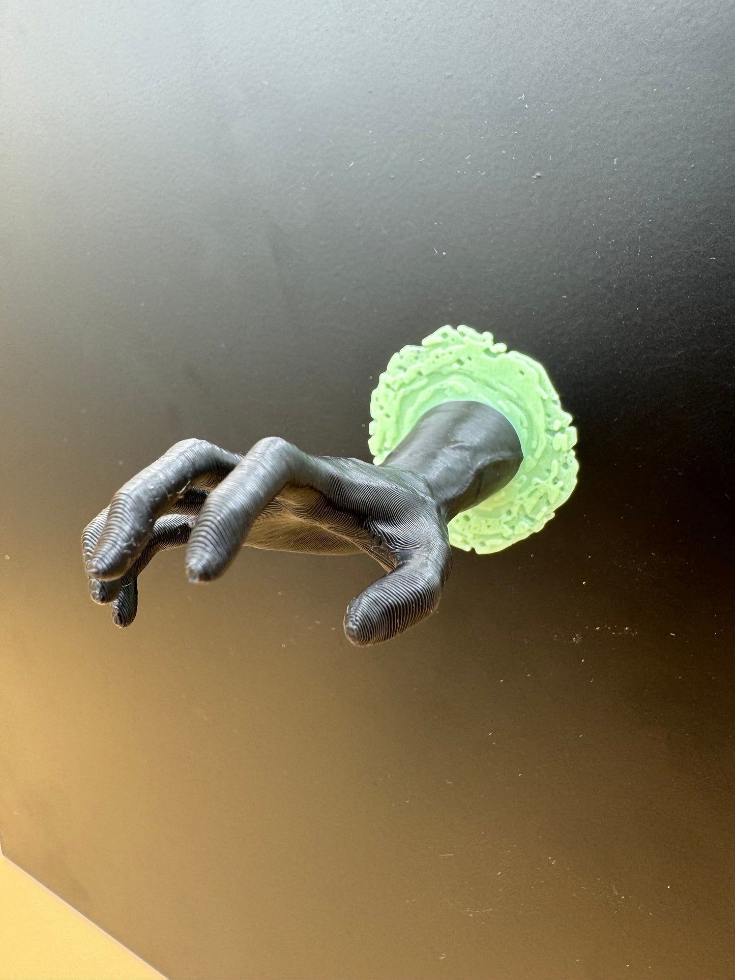 Creepy Hand glow ledge for jumping spiders and invertebrates *Built In Magnet*