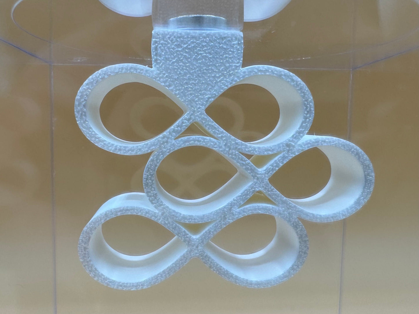 Silk White Tri-Finity Magnetic Jumping Spider Hide *Built In Magnet*