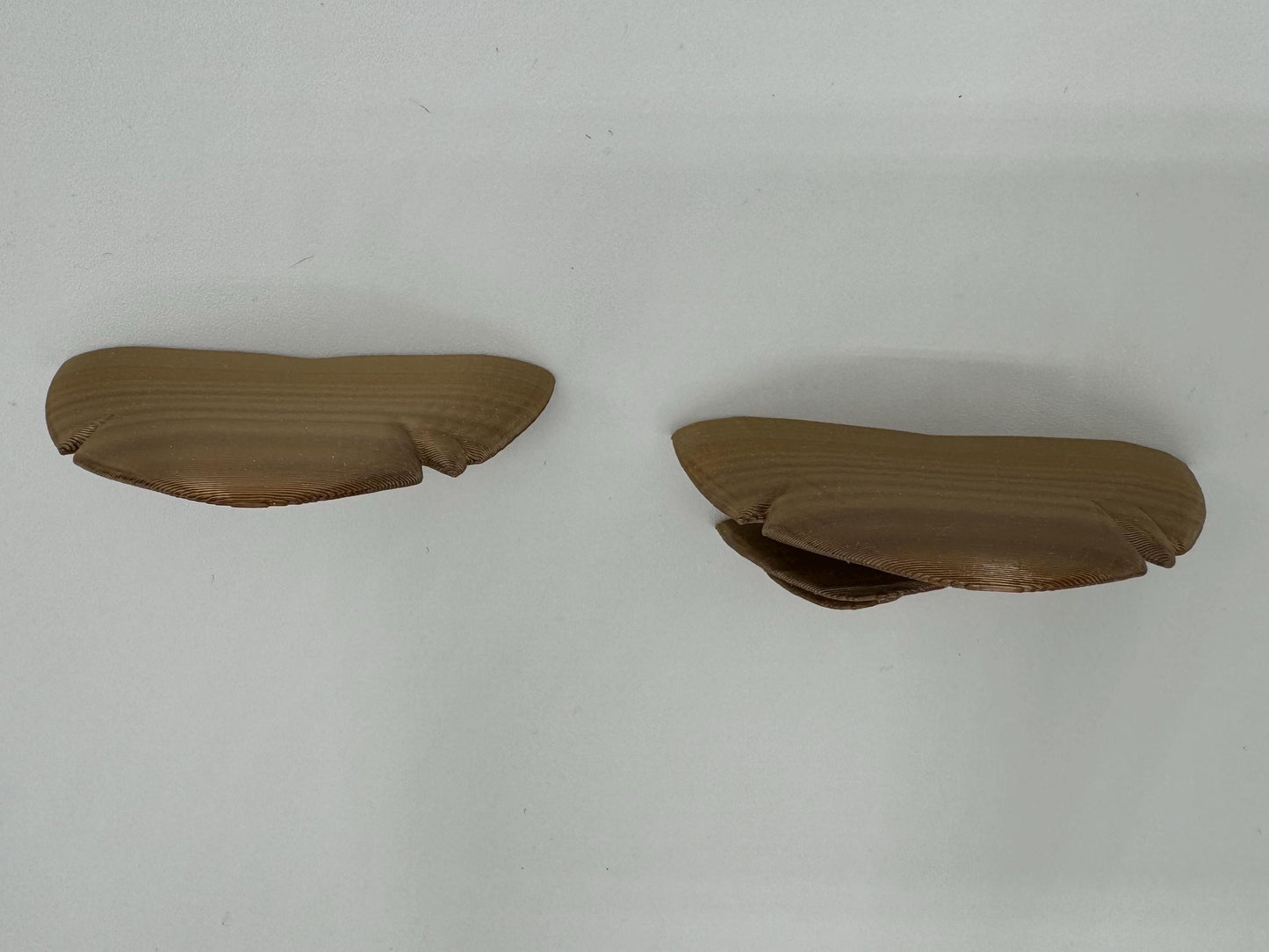 Bronze magnetic mushroom ledge *Built In Magnet*
