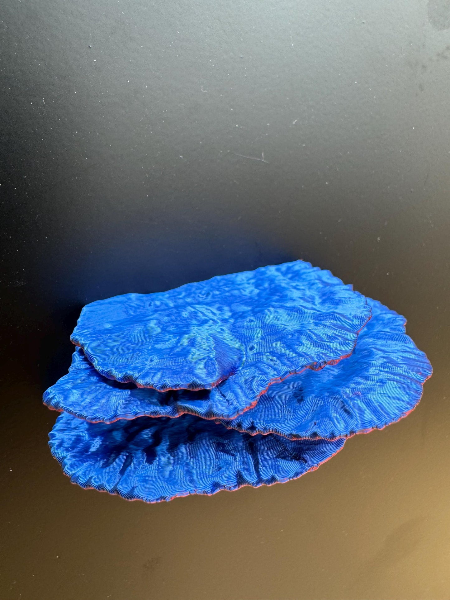 Magnetic coral ledge *Built In Magnet*