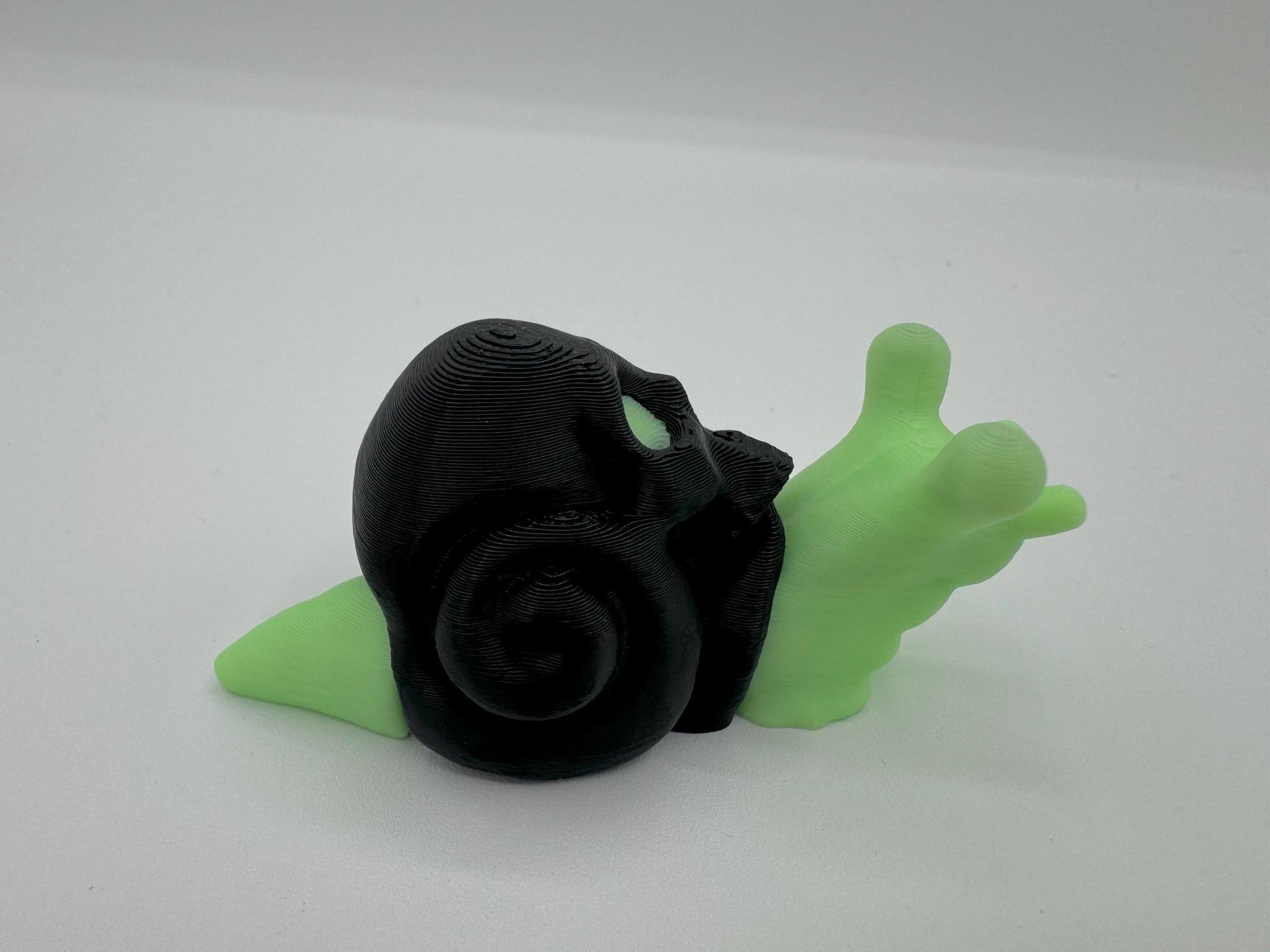 Articulating fidget doom snail Glow*