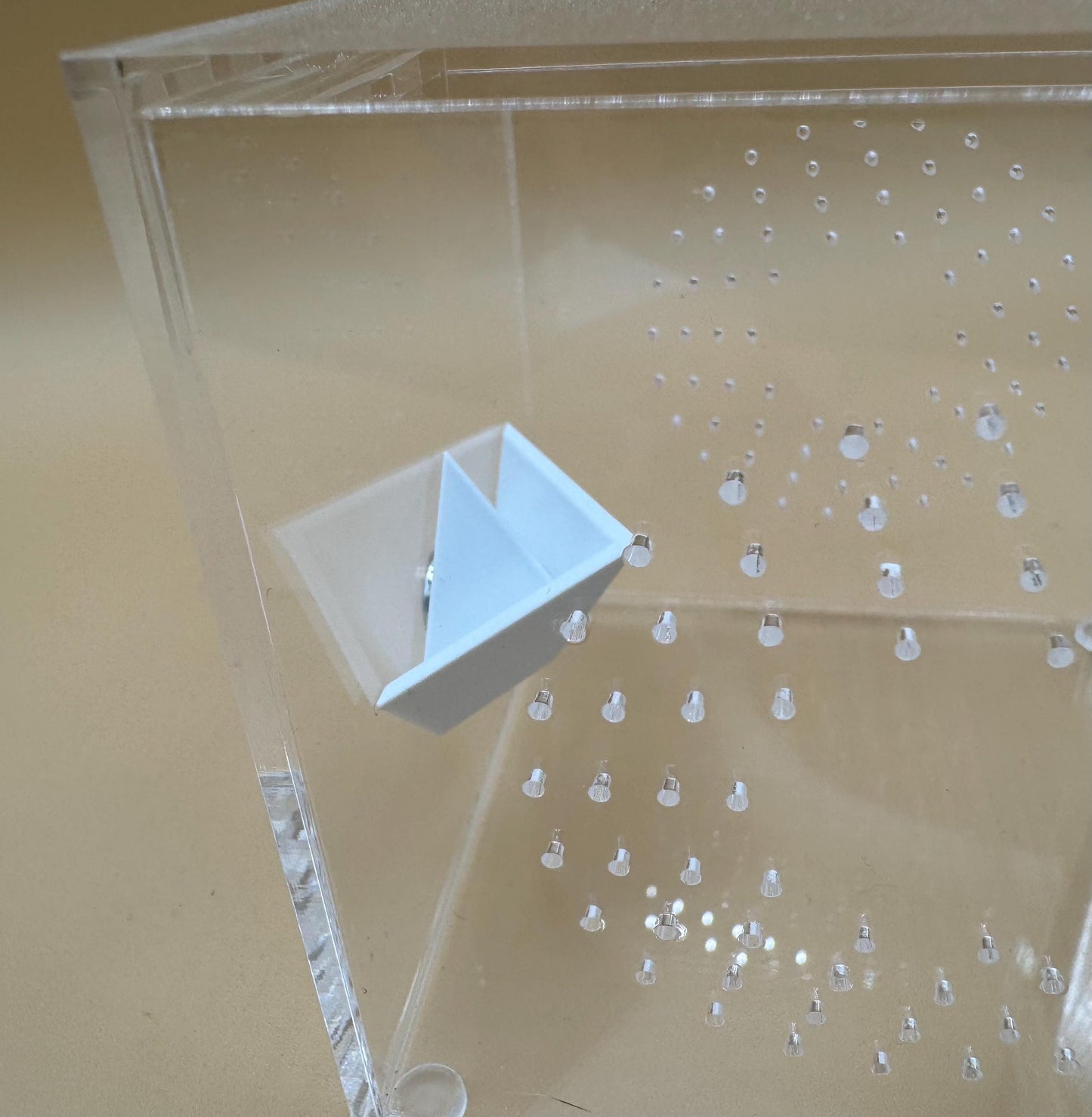 Magnetic paper boat ledge *Built In Magnet*
