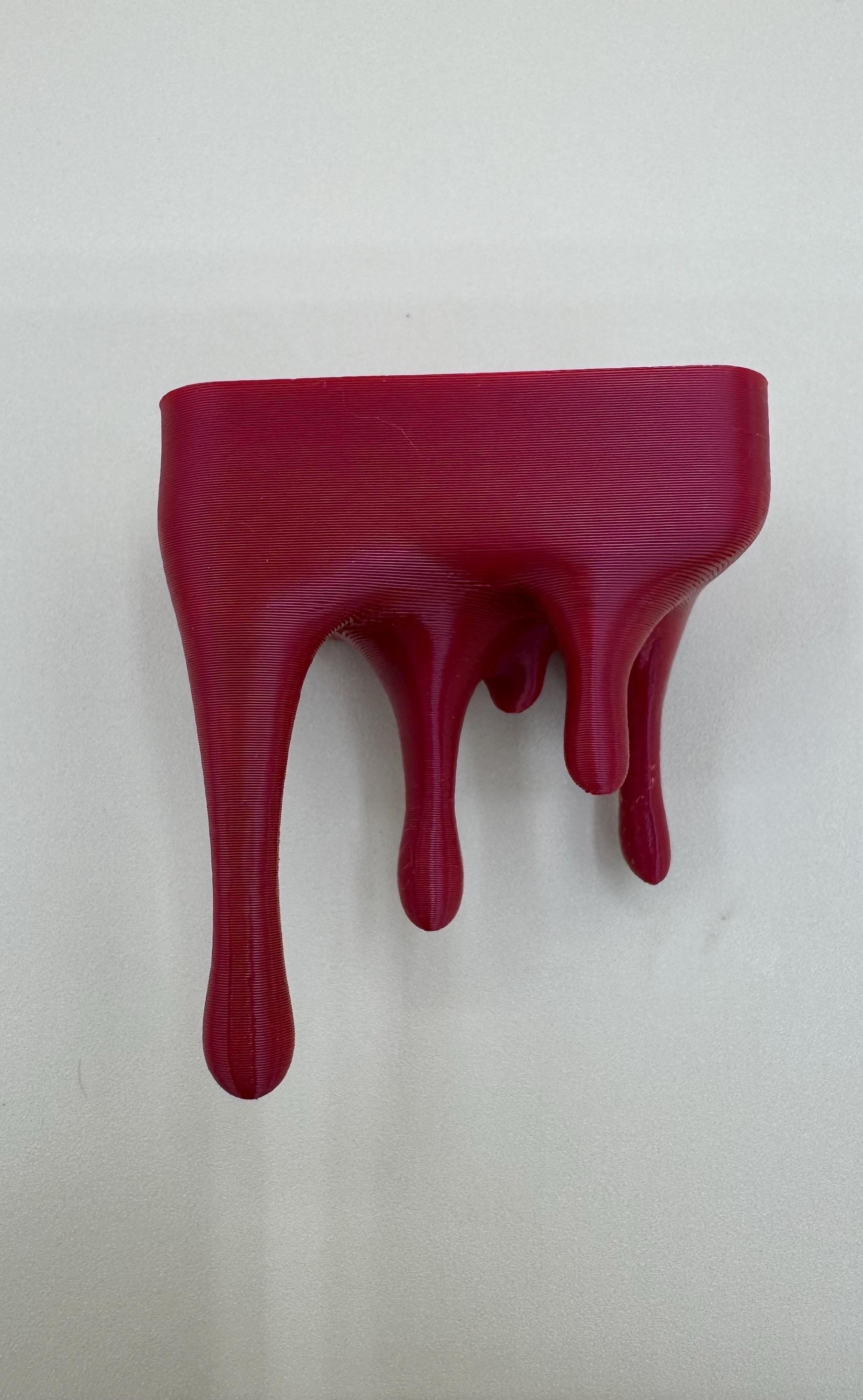 Drippy ledge for jumping spiders and invertebrates *Built In Magnet*