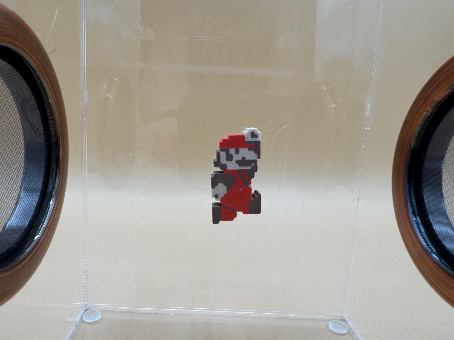 Mario ledge for jumping spiders and invertebrates *Built In Magnet*