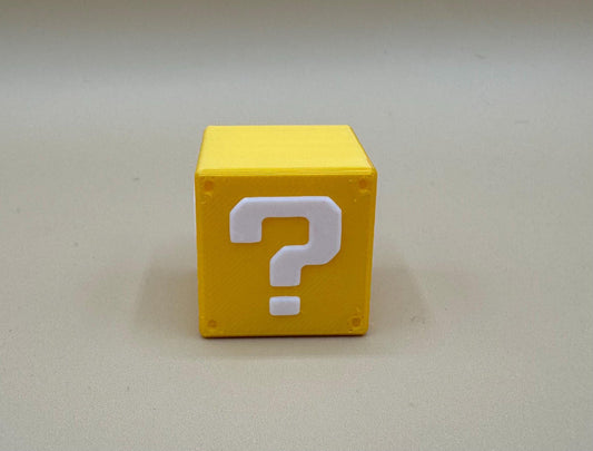 Question mark block ledge for jumping spiders and invertebrates *Built In Magnet*