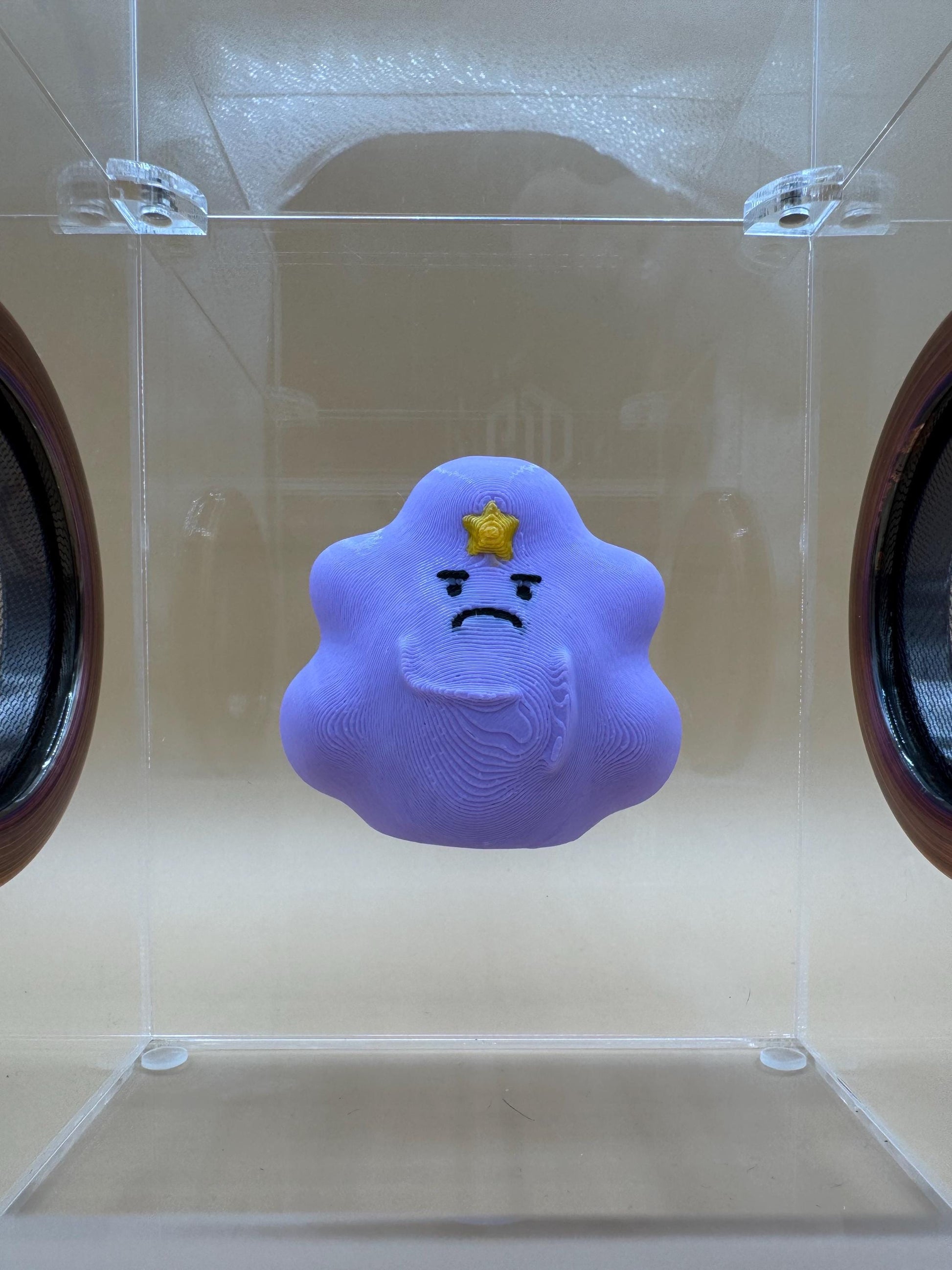 Angry cloud princess ledge for jumping spiders and invertebrates *Built In Magnet*