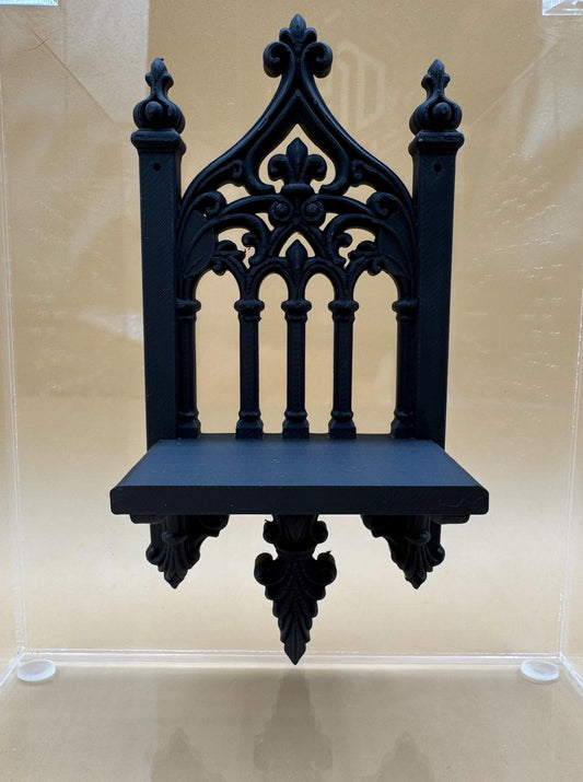 Cathedral shelf ledge for jumping spiders