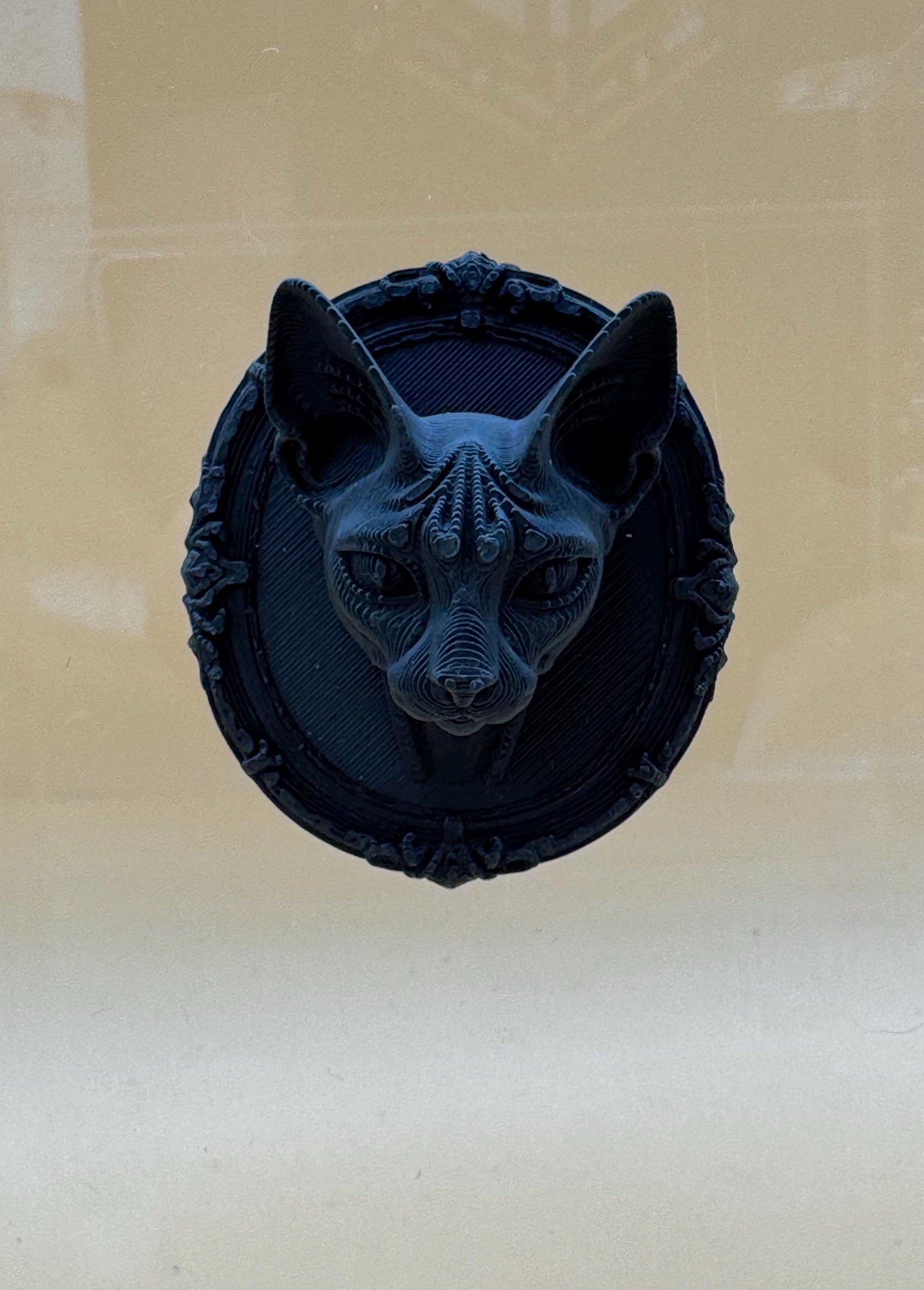 Gothic cat shelf ledge/ background for jumping spiders