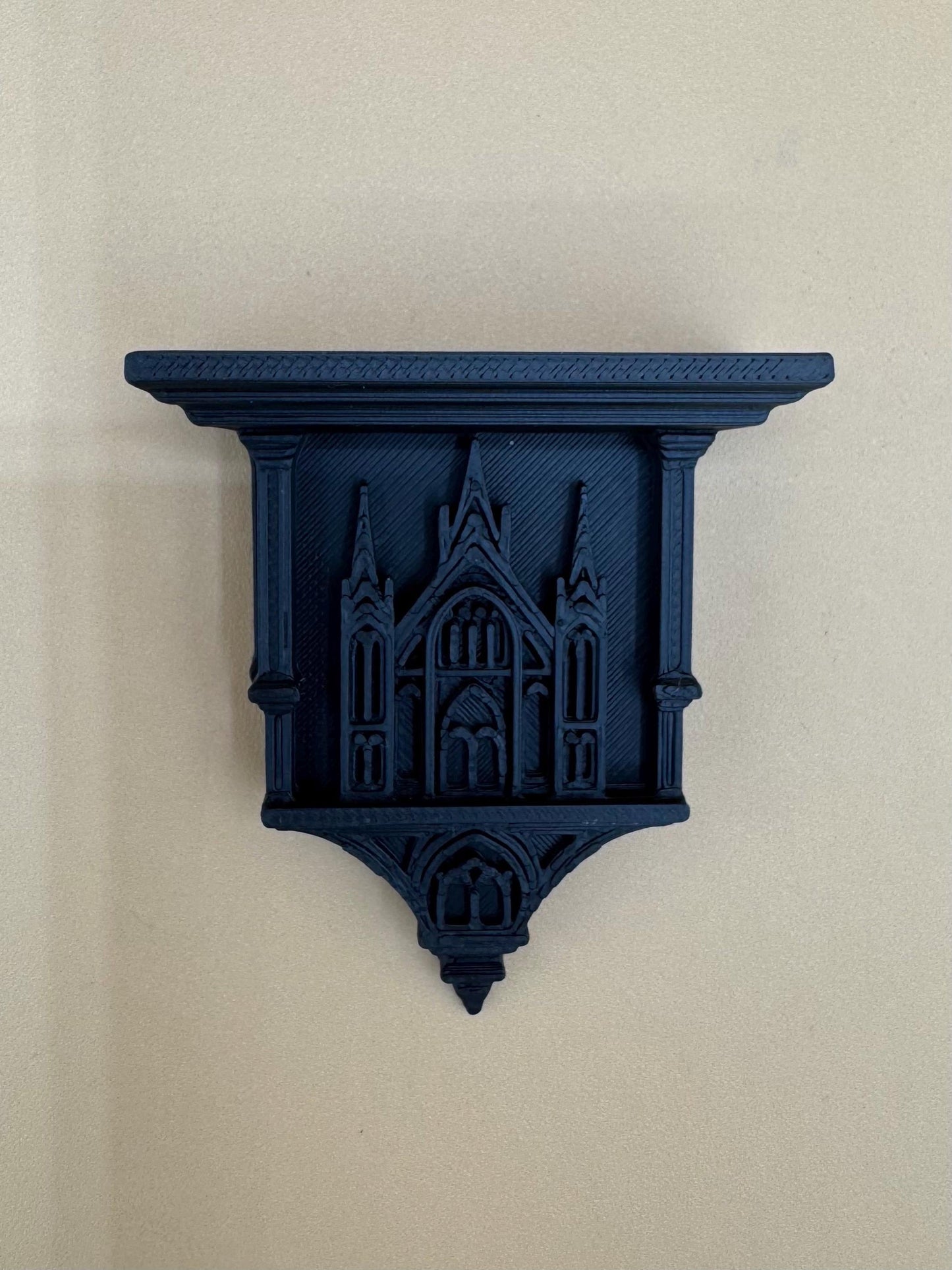 Corbel Cathedral shelf ledge for jumping spiders